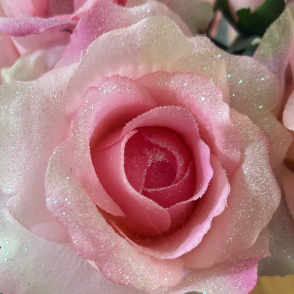 Glitter roses - Picture 3 of 4